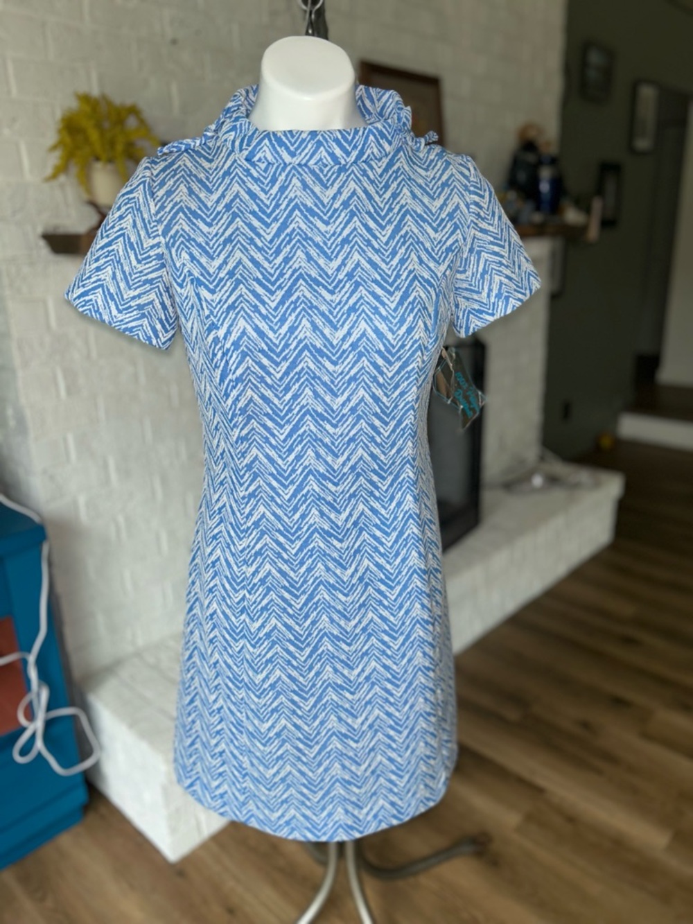 Vintage Double Knit Polyester Dress NOS Blue White Chevron Mod 60S Shift A-line